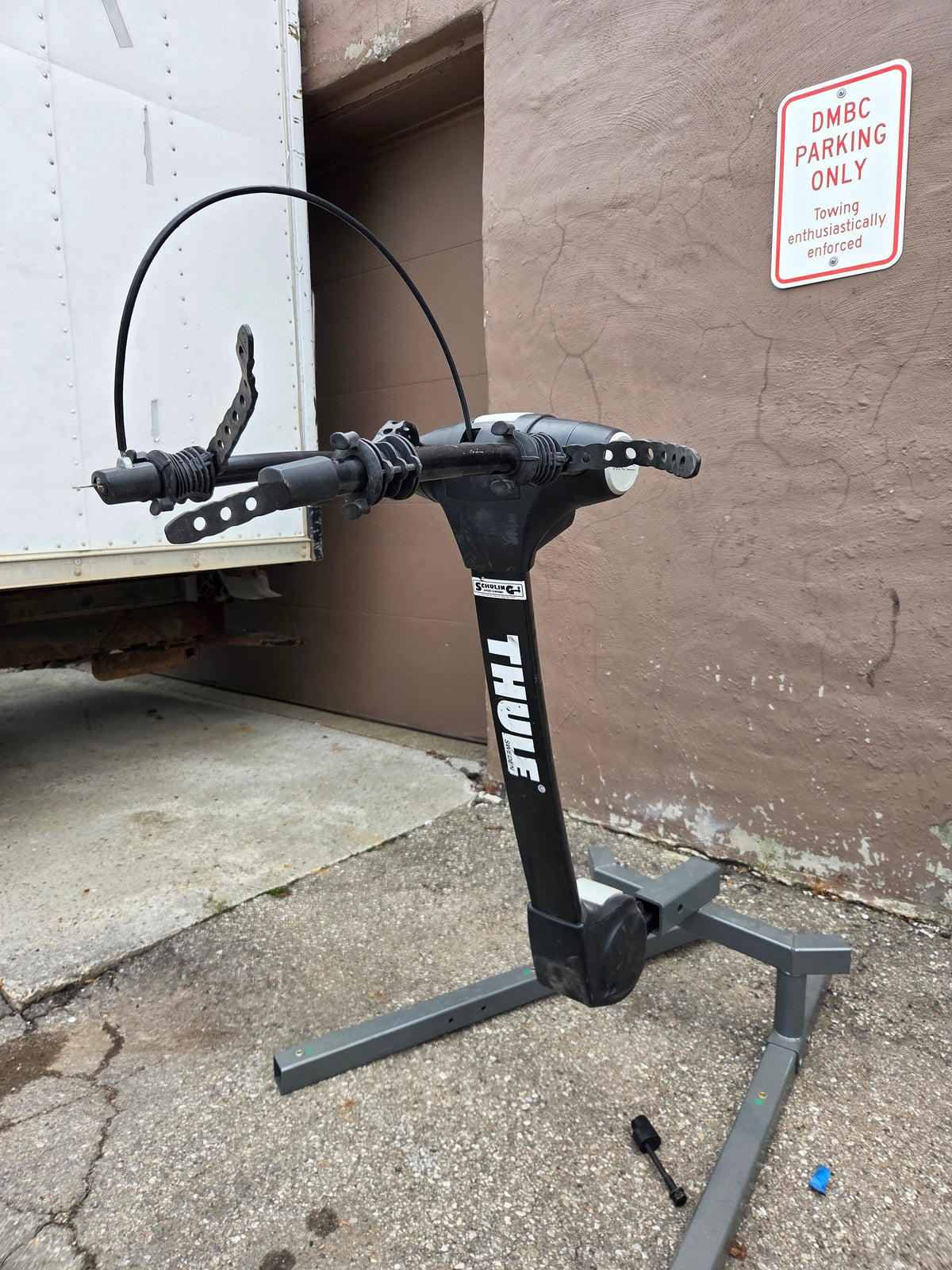 Thule 2-Bike Hanging 1 1/4" Rack with Locks