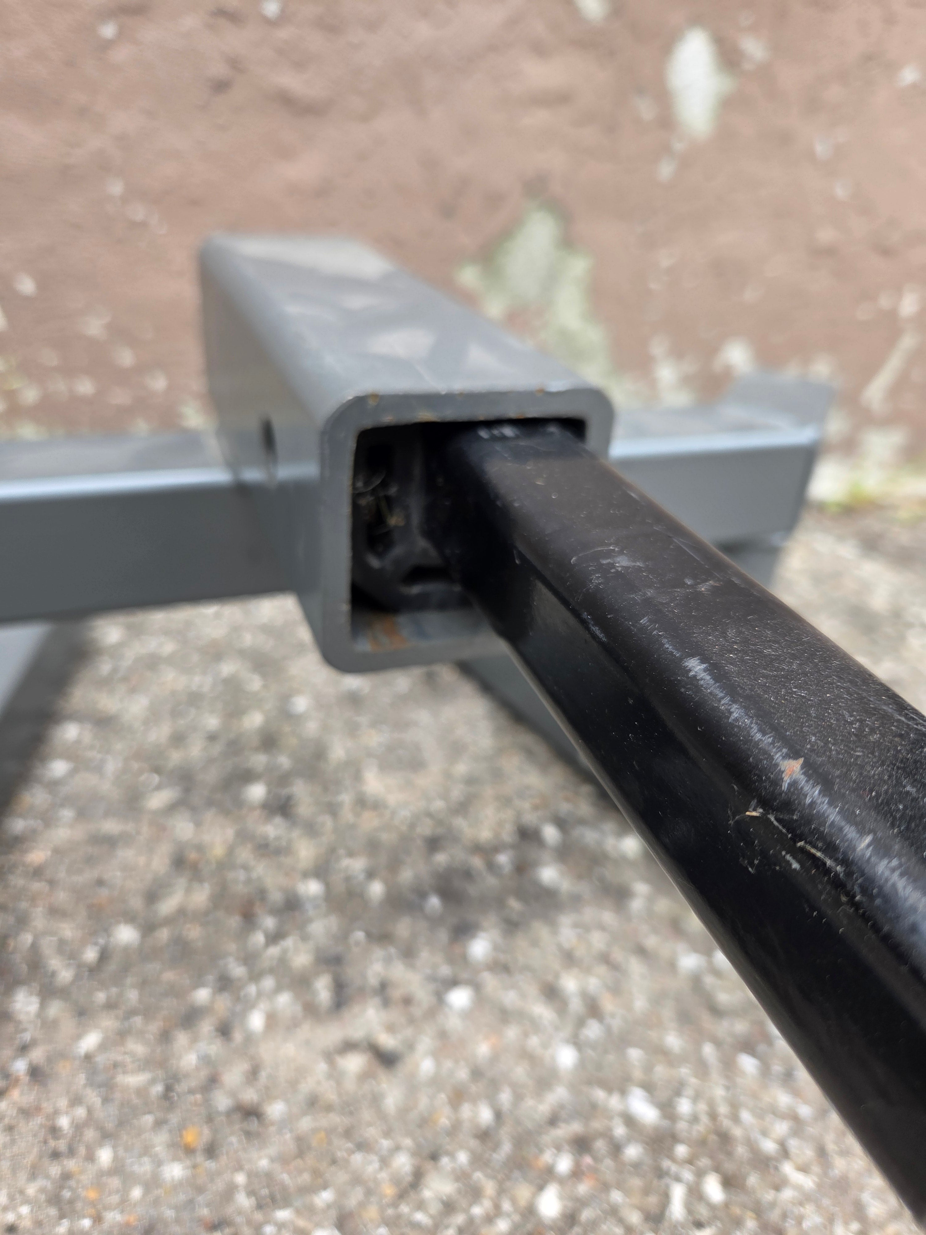 Yakima 2-Bike Hanging 1 1/4" Hitch Rack with Adapter *Needs Straps*