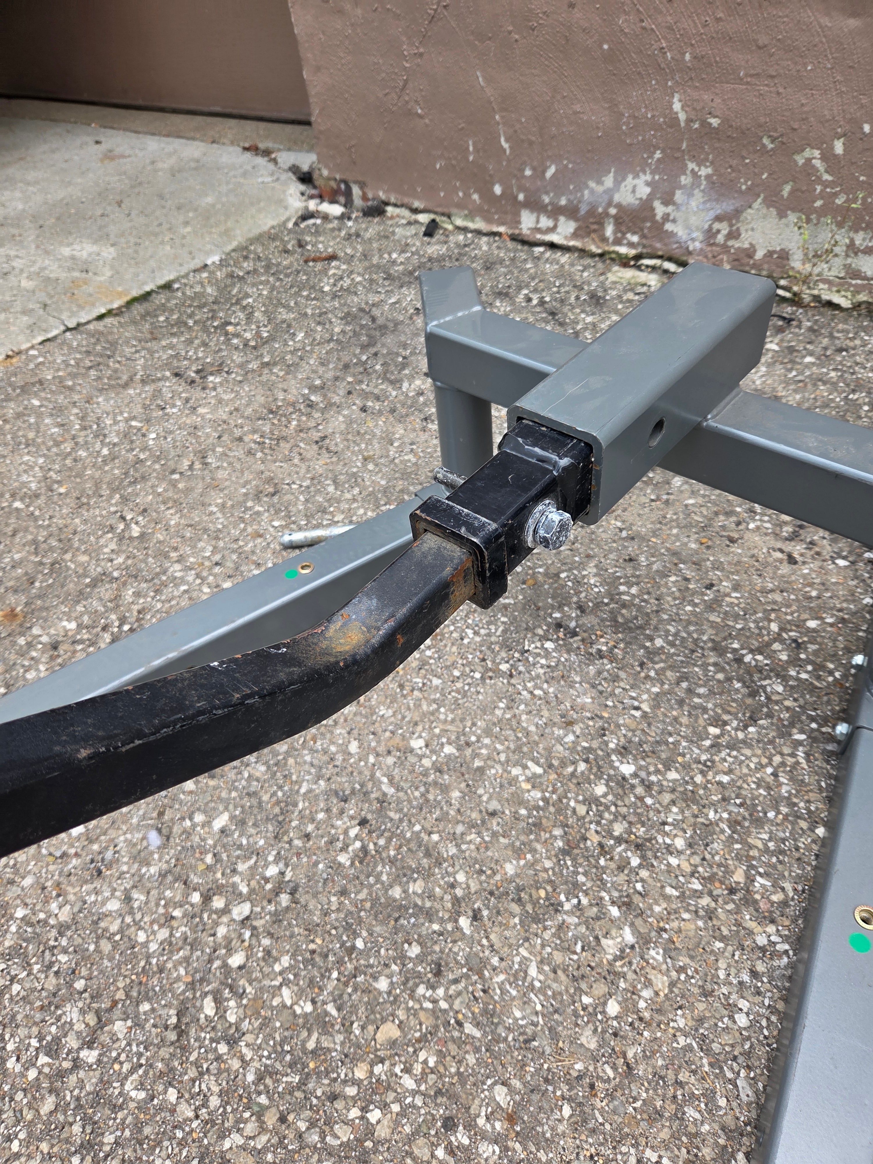 Tray-Style 1 1/4" Hitch Rack with 2" Adapter