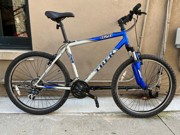 Trek 820 Blu/Sil 19"